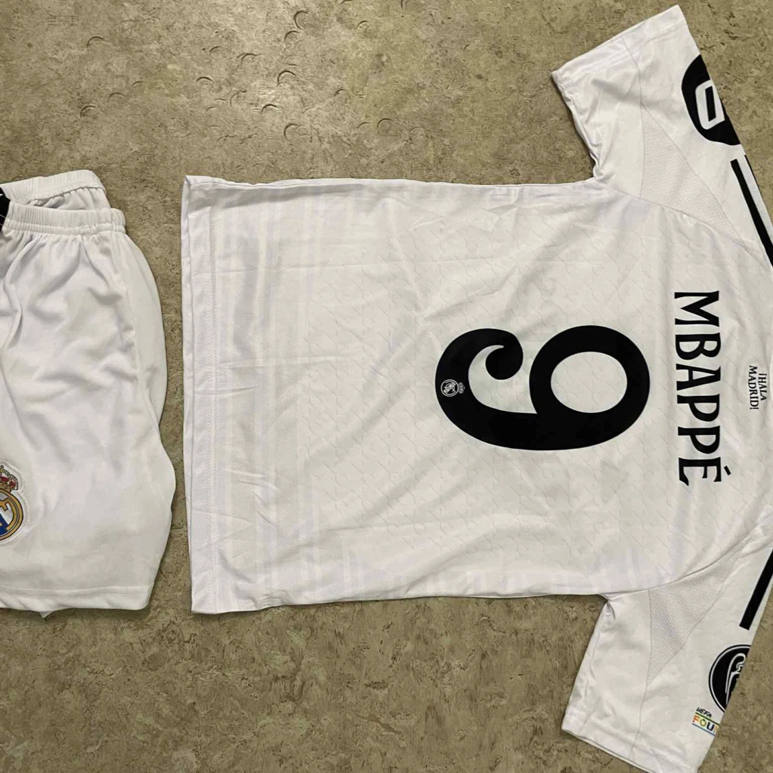 Real Madrid Mbappé fotbollströja set - 1