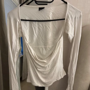 Vit långärmad topp  - Jätte fint skick!!
