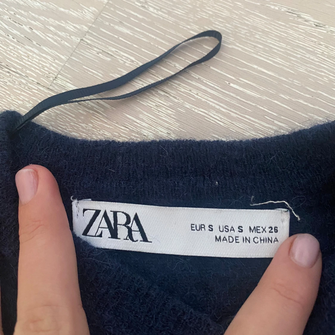 Mörkblå stickad tröja från Zara - 2