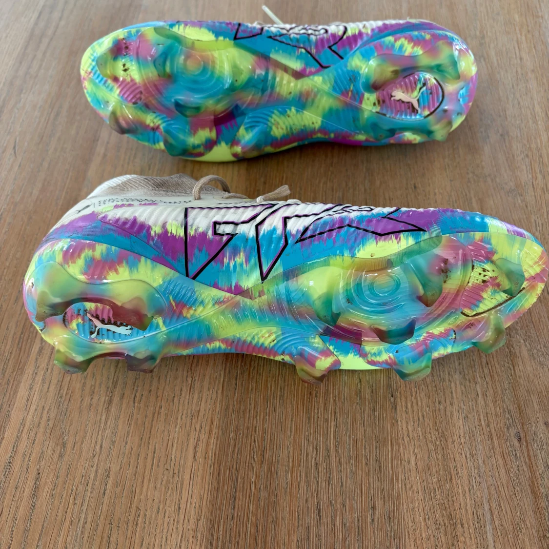 PUMA FUTURE 8 ULTIMATE FG BRILLIANCE - PUMA WHITE/GRÖN/BLÅ/LILA DAM - 2