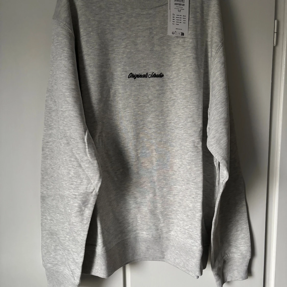 Grå sweatshirt från Jack & Jones - 3