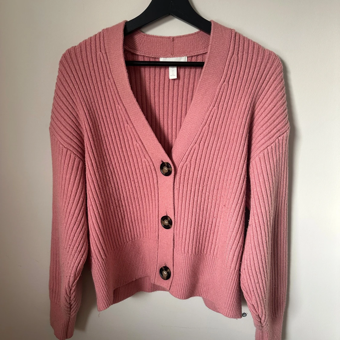 Rosa ribbad kofta från H&M - 1