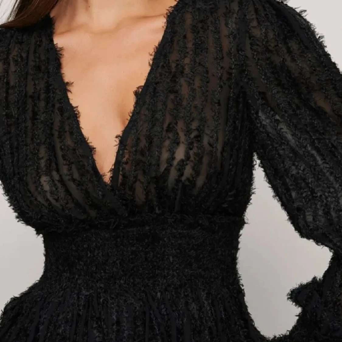 Fin blus med fransar från NA-KD - 1