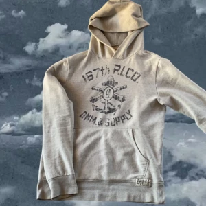 Ralph lauren hoodie - Hoodie från Ralph laurens äldre märke denim & supply i storlek S riktigt fin hoodie 