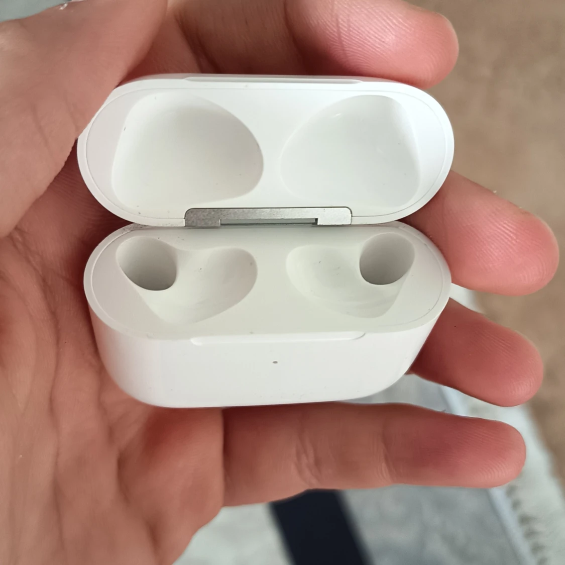 AirPods 3 - 2