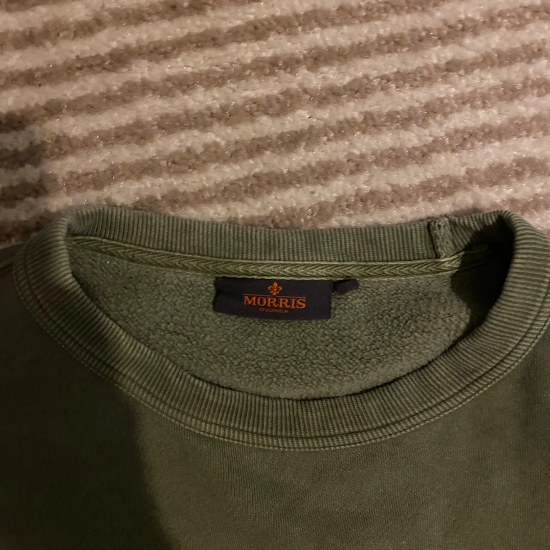 Olivgrön sweatshirt från Morris - 2