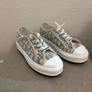 CD skor  - Säljer nu mina CD skor 