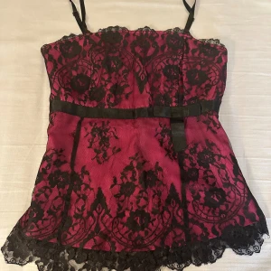 Coquette lace top - Double layered 