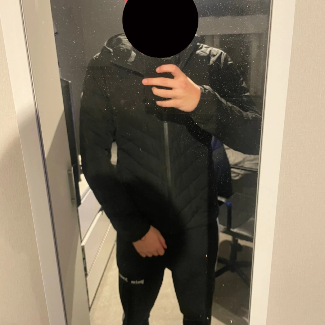 Svart pufferjacka från Emporio Armani - 1