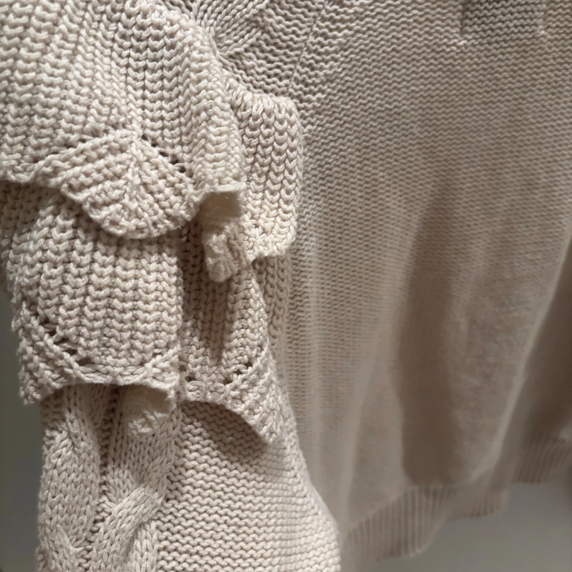 Stickad tröja  - 2