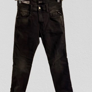 Replay jeans - Svarta replay jeans | Storlek W28 L32