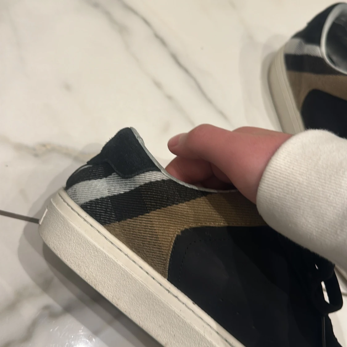 Burberry sneakers med rutigt mönster - 3
