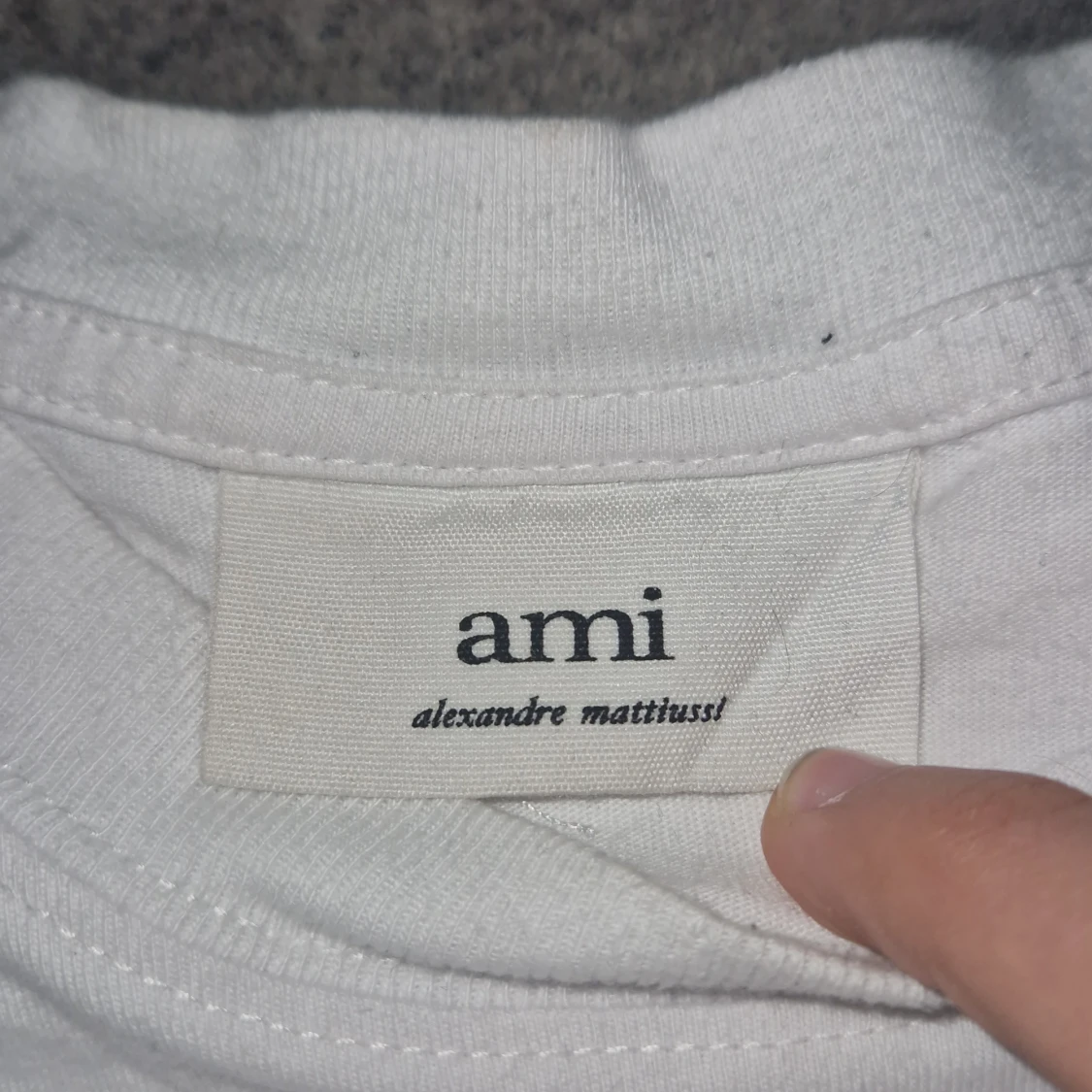 Vit t-shirt från Ami - 1