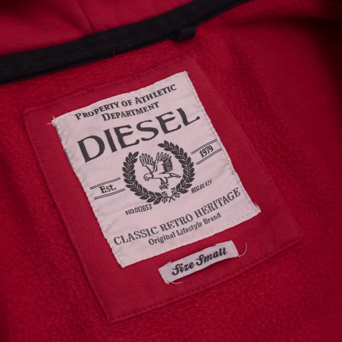 Röd hoodie från Diesel med dragkedja - 2