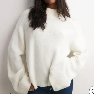 Stickad tröja Nelly - Jättefin stickad tröja från Nelly, säljer då den ej används. Använd en gång så inga defekter, nypris 399kr!💕