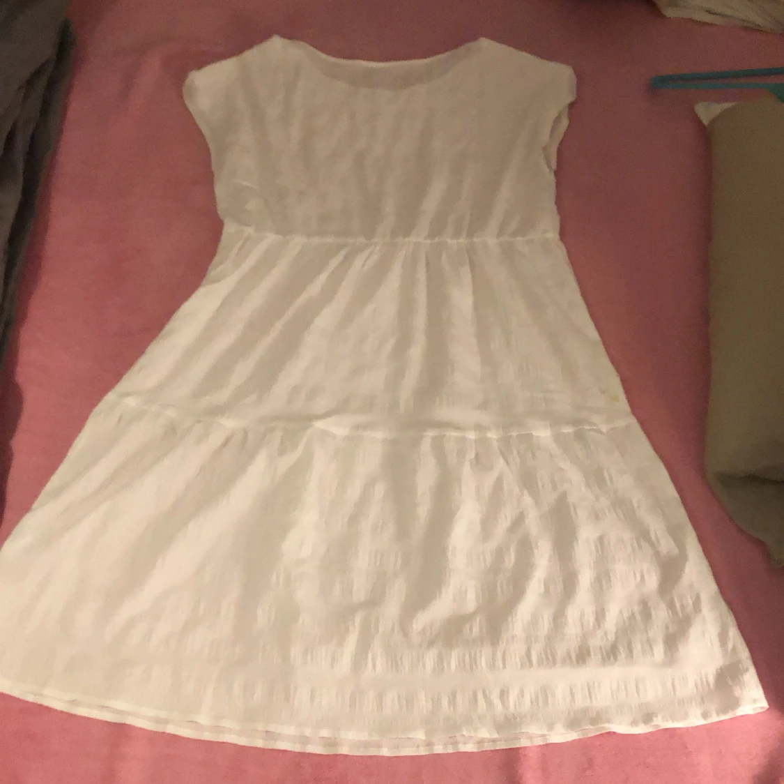 Vit sommarklänning - 1