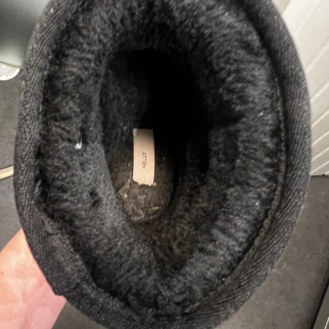 Svarta Uggs fån Nelly  - 3