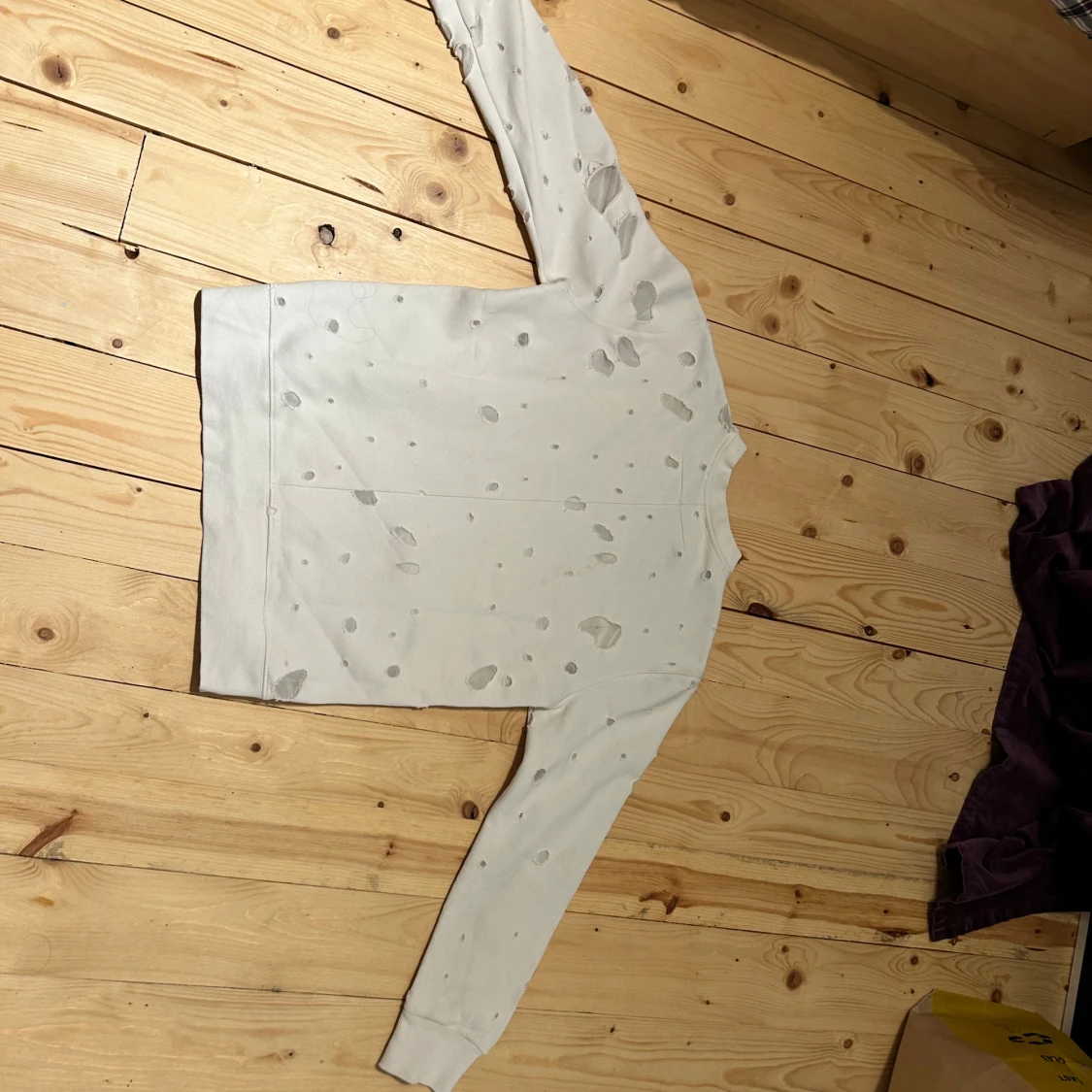 Vit Givenchy sweatshirt med hål - 2