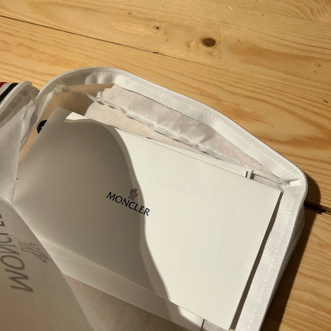 Svart Moncler mössa - 2