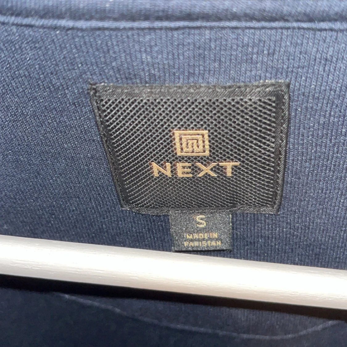 Svart quiltad pufferjacka från Next - 1