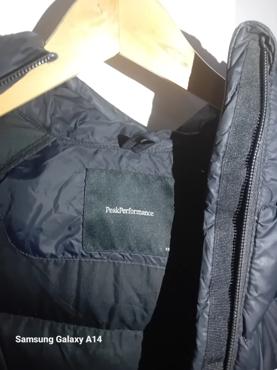 Svart Peak Performance dunjacka XS - 1