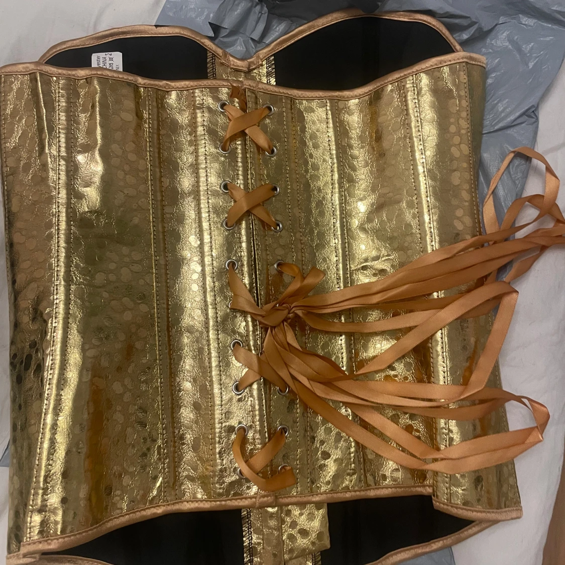 Guldig korsett med snörning - 1