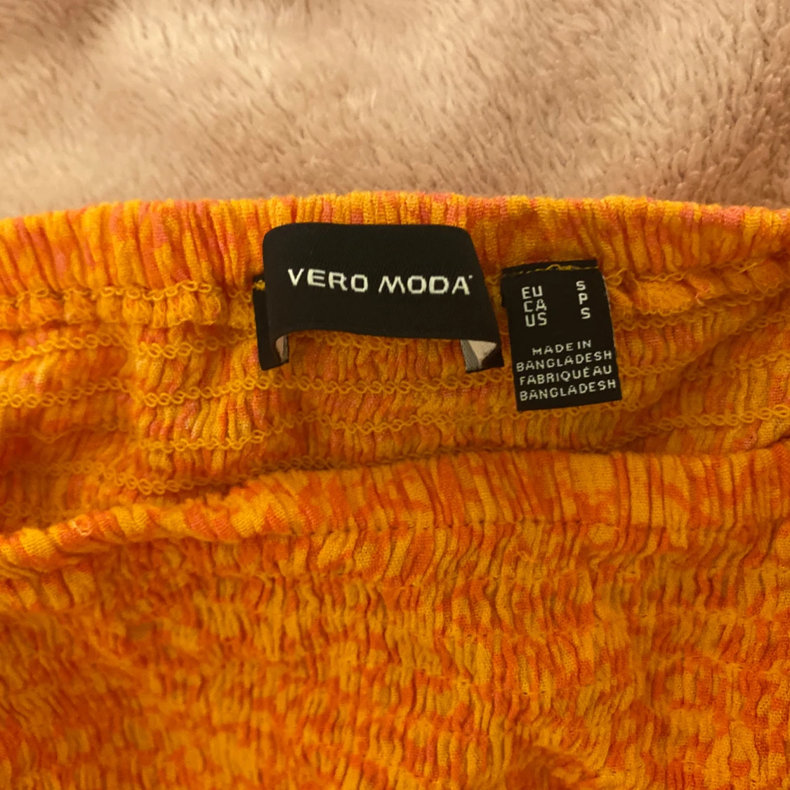 Orange volang kjol från Vero Moda - 2