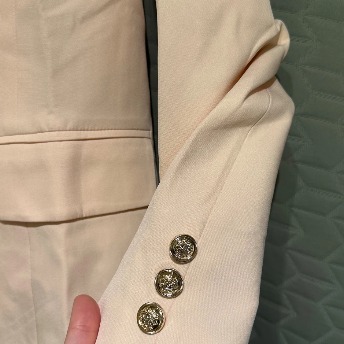 Aprikosfärgad kostym  - 3