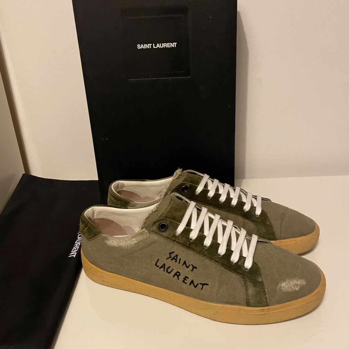 Gröna Saint Laurent skor 