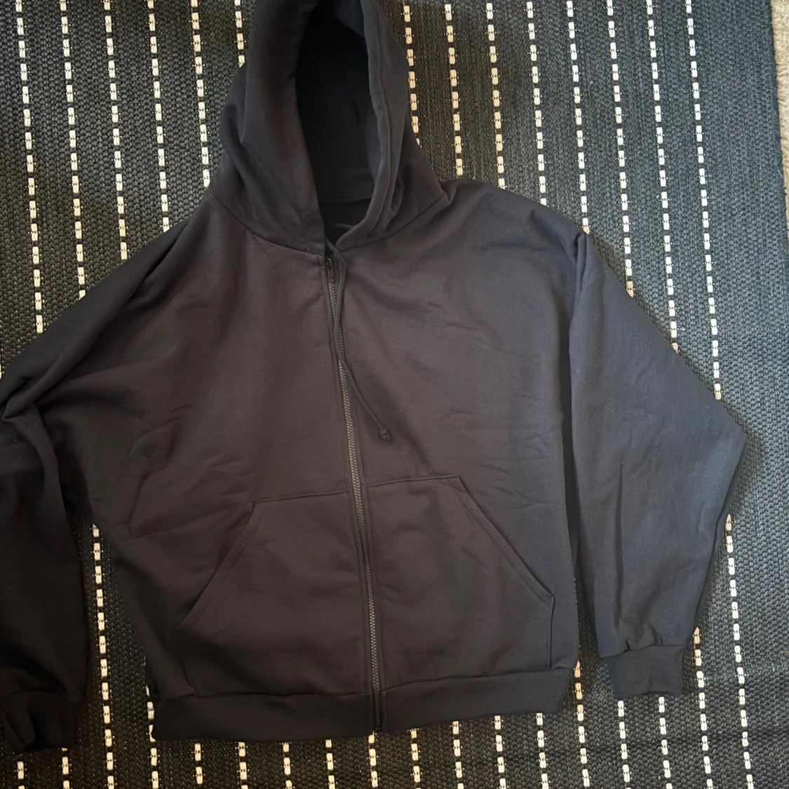 YEEZY Szn X- HD-01 - 1