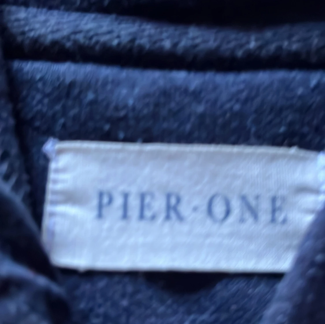 Mörkblå hoodie från Pier One - 1