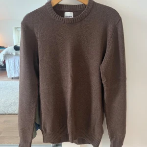 Dobber stickad tröja  - Tjock och varm stickad tröja.