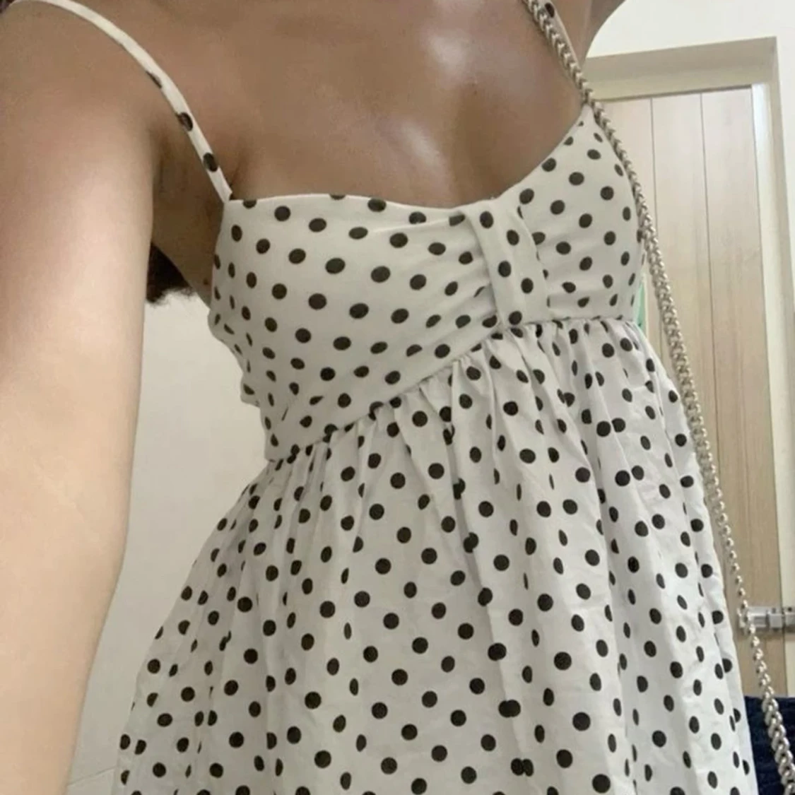 Prickig klänning - 1