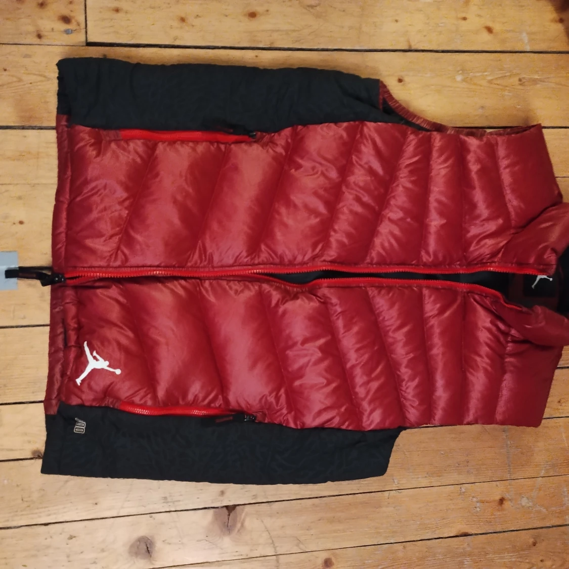 Jordan 700 puffer väst, strl M