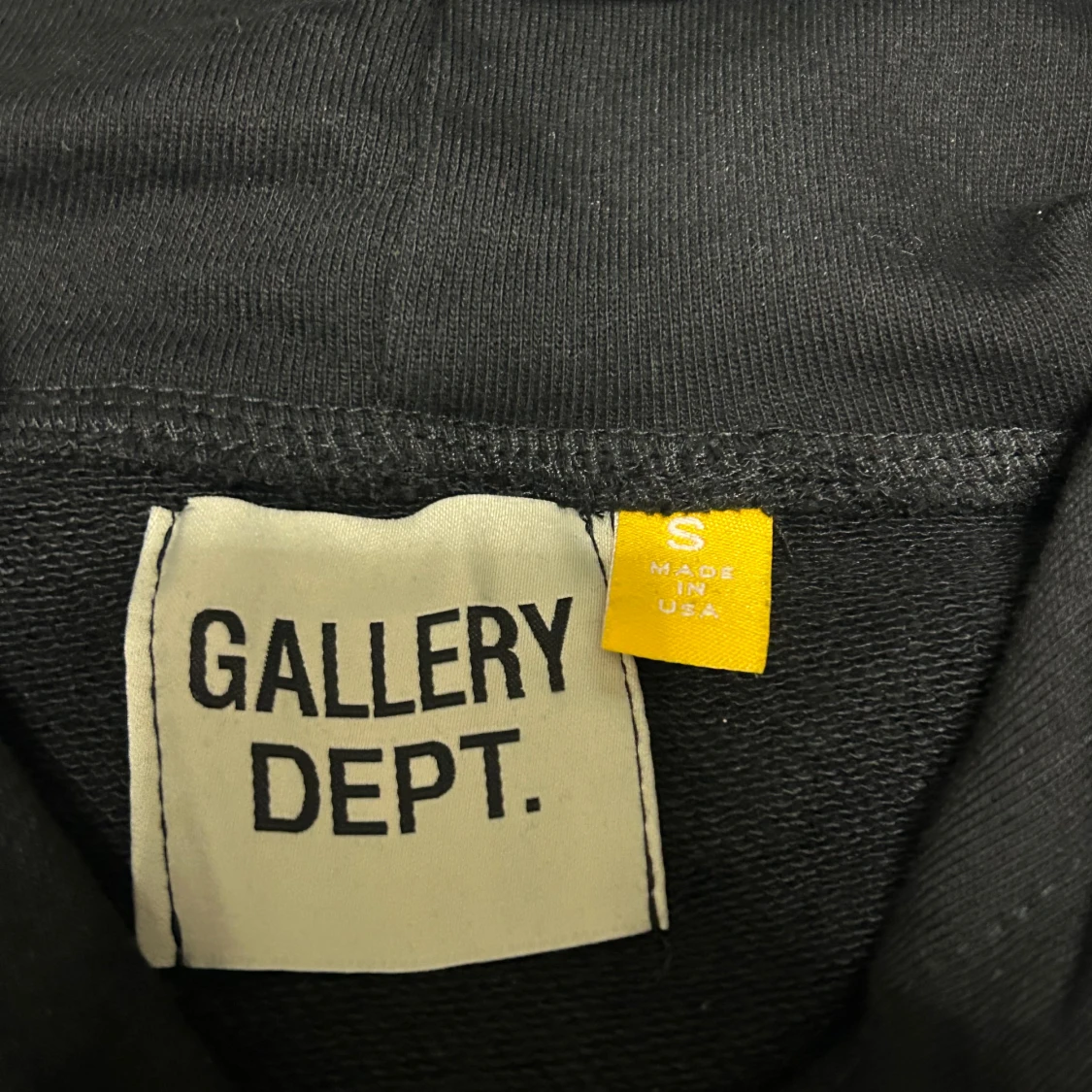 Svart hoodie från Gallery Dept. - 2