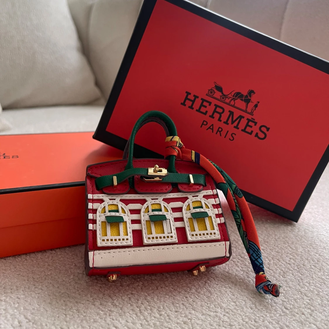 minihandväska med fönsterdetaljer - 3