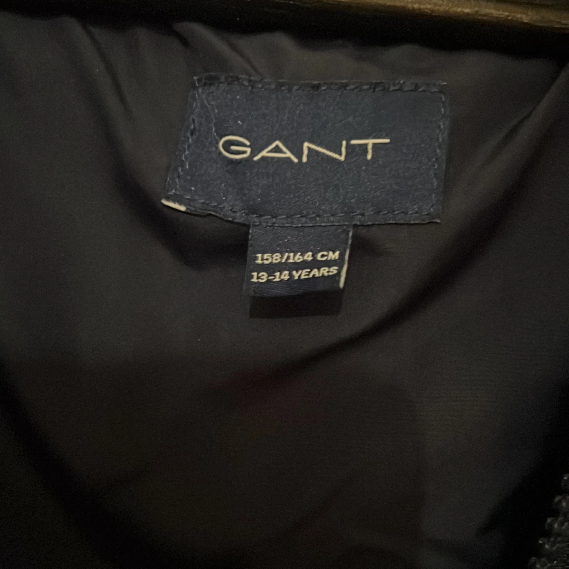 Mörkblå pufferjacka från GANT - 1