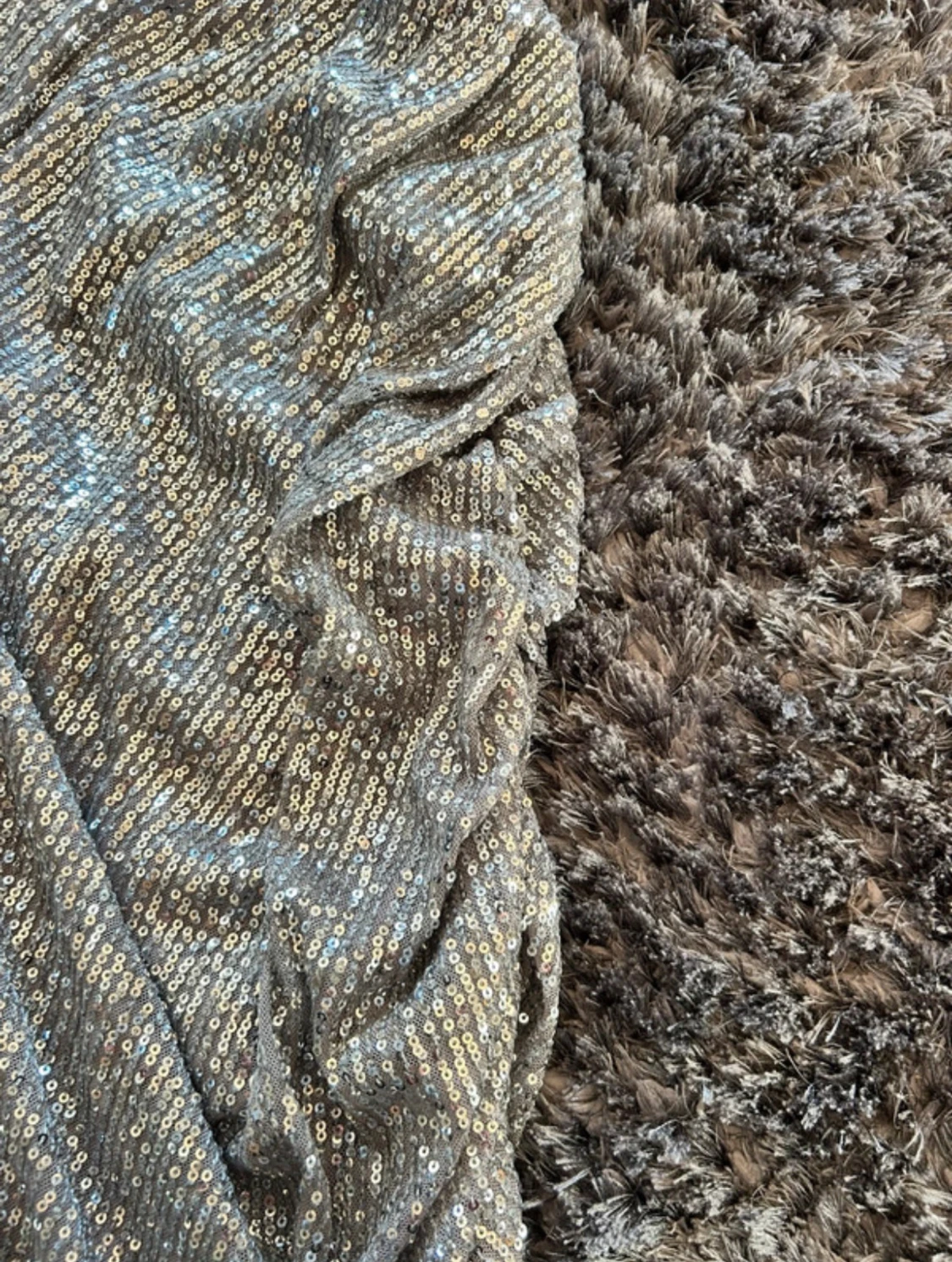 Glittrig långklänning med paljetter - 1