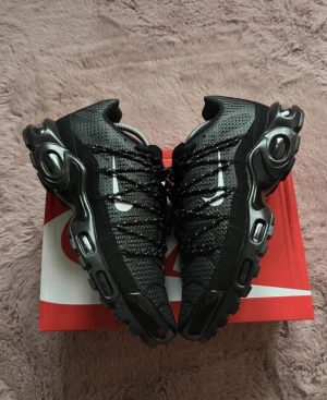  Nike  -  Vilken färg, vill vilken storlek ni vill, samma pris