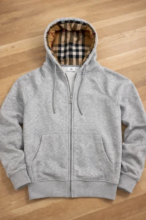 Burberry Hoodie  - Buberry hoodie helt ny men använde bara en gång 