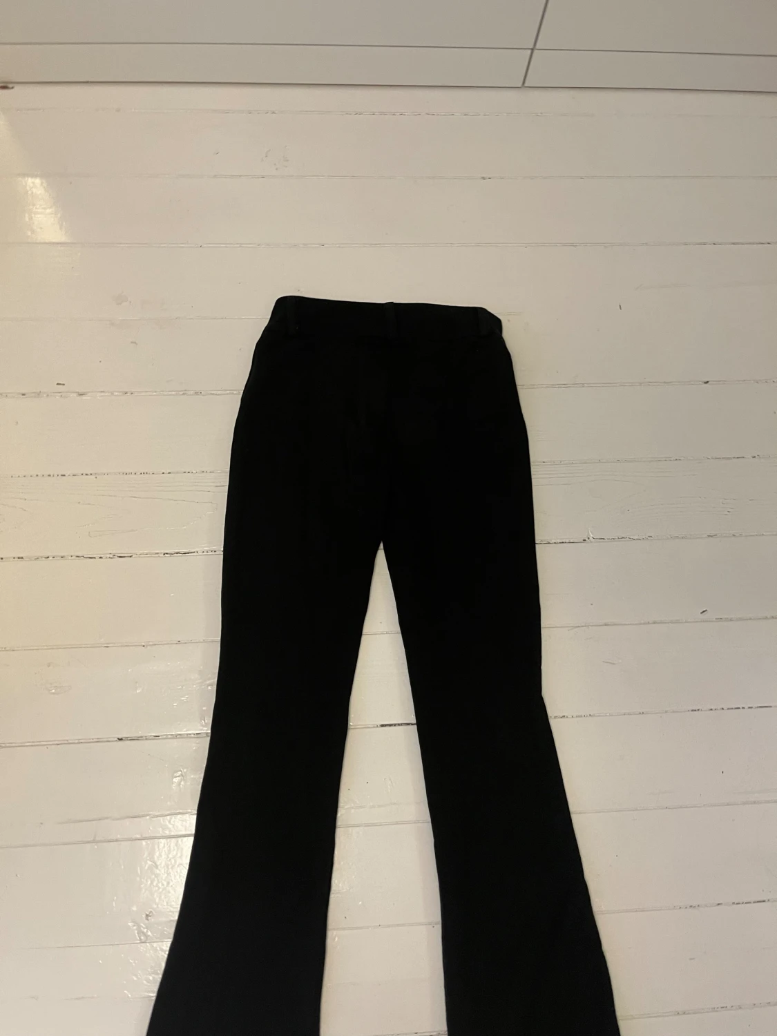 Svarta bootcut kostymbyxor  - 1