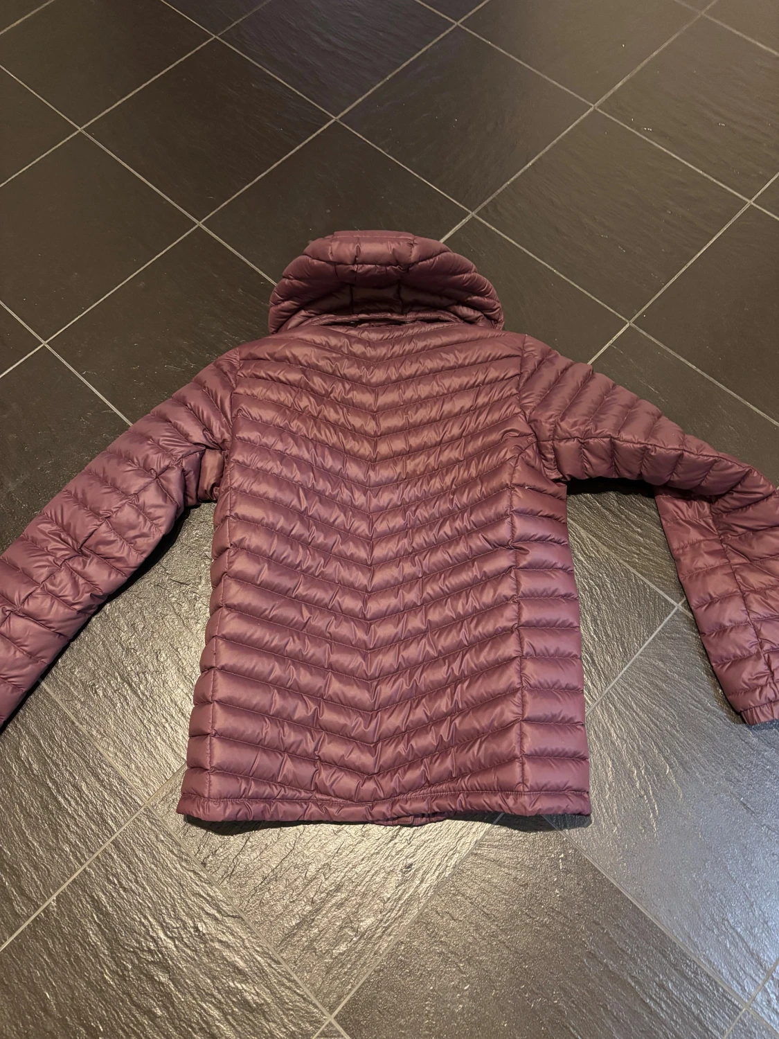 Mörklila dunjacka Peak Performance - 5