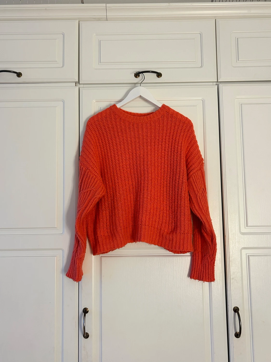 Stickad orange tröja med loose fit💖💖