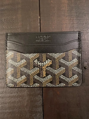 Svart korthållare - Helt ny, låda medföljes.