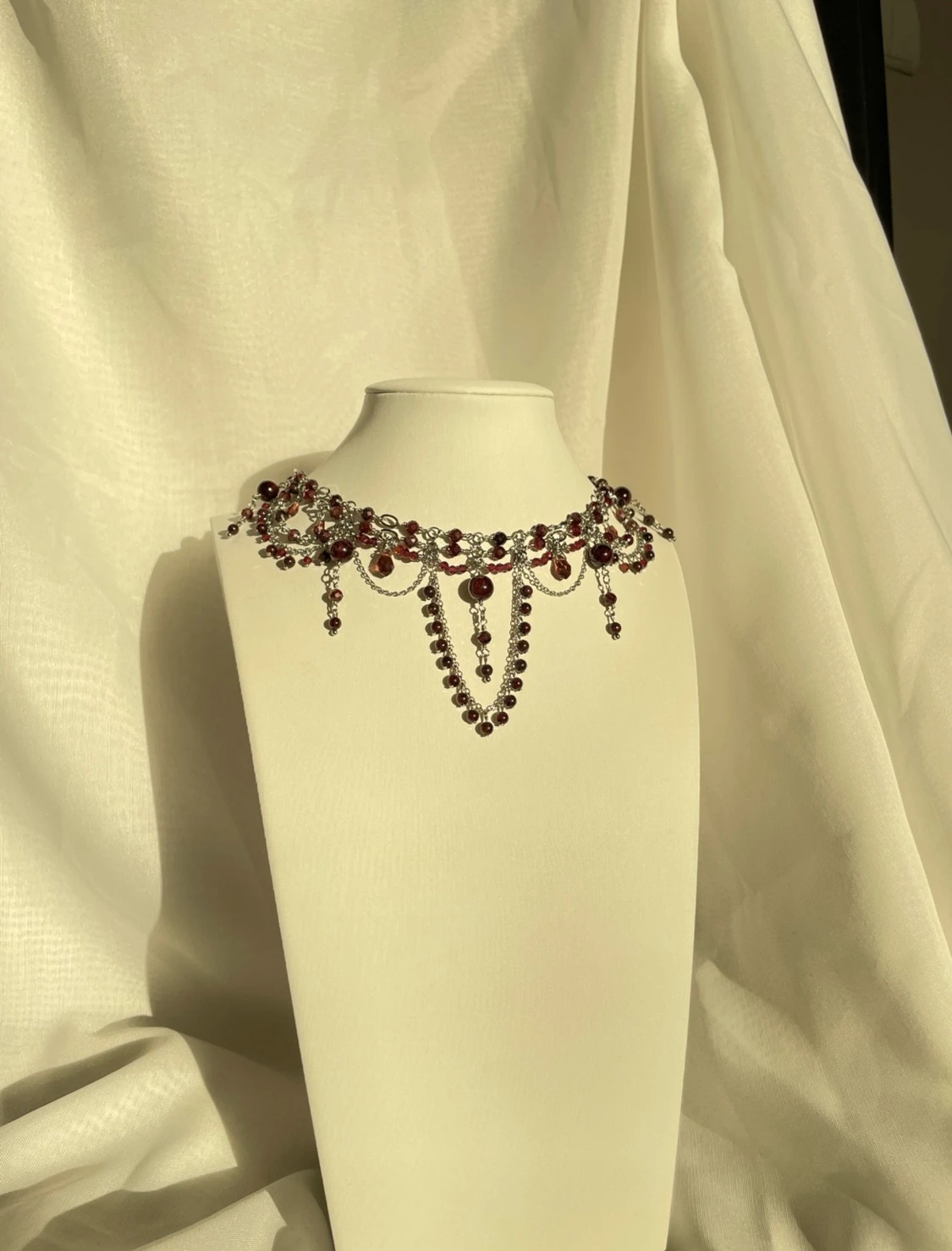 Handgjort halsband  - 1