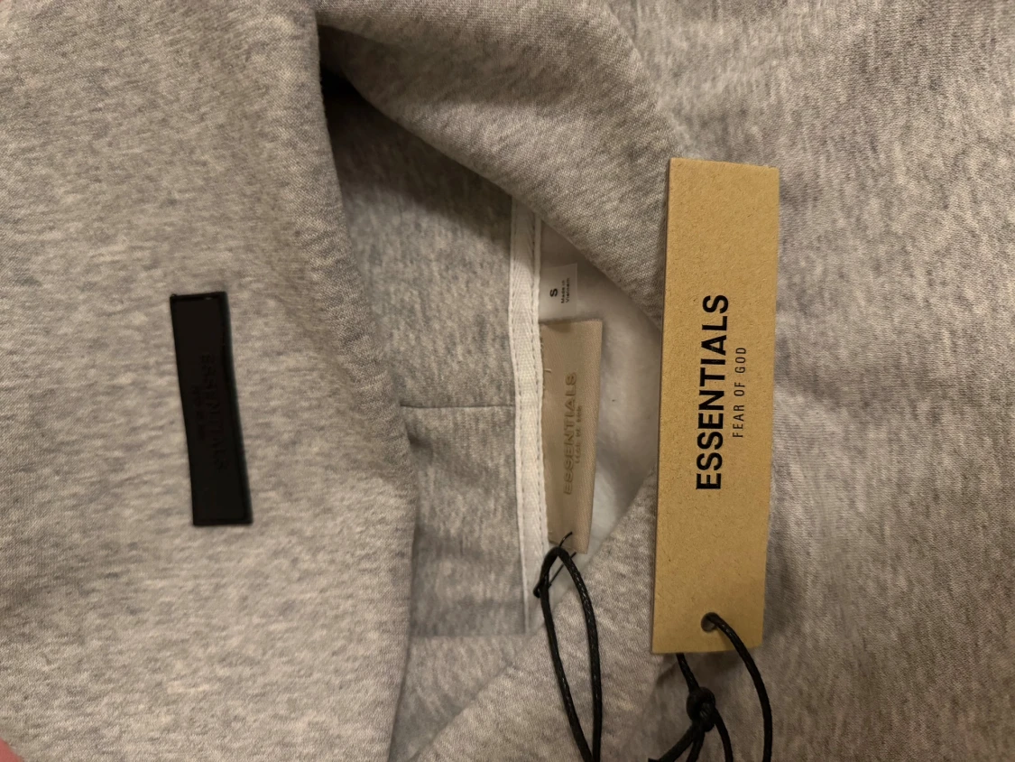 Essentials hoodie med tags - 2