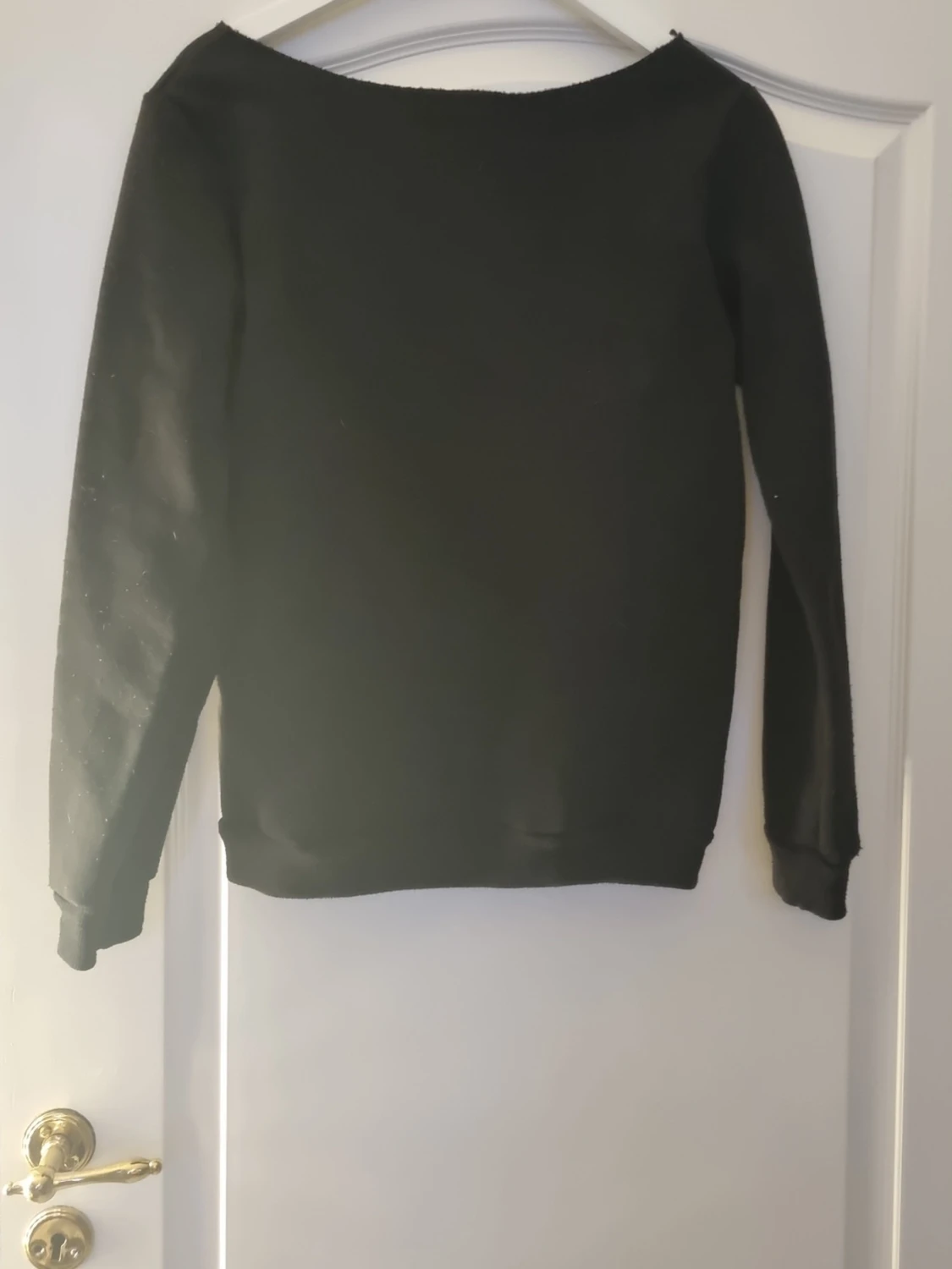 Svart offshoulder tröja - 1