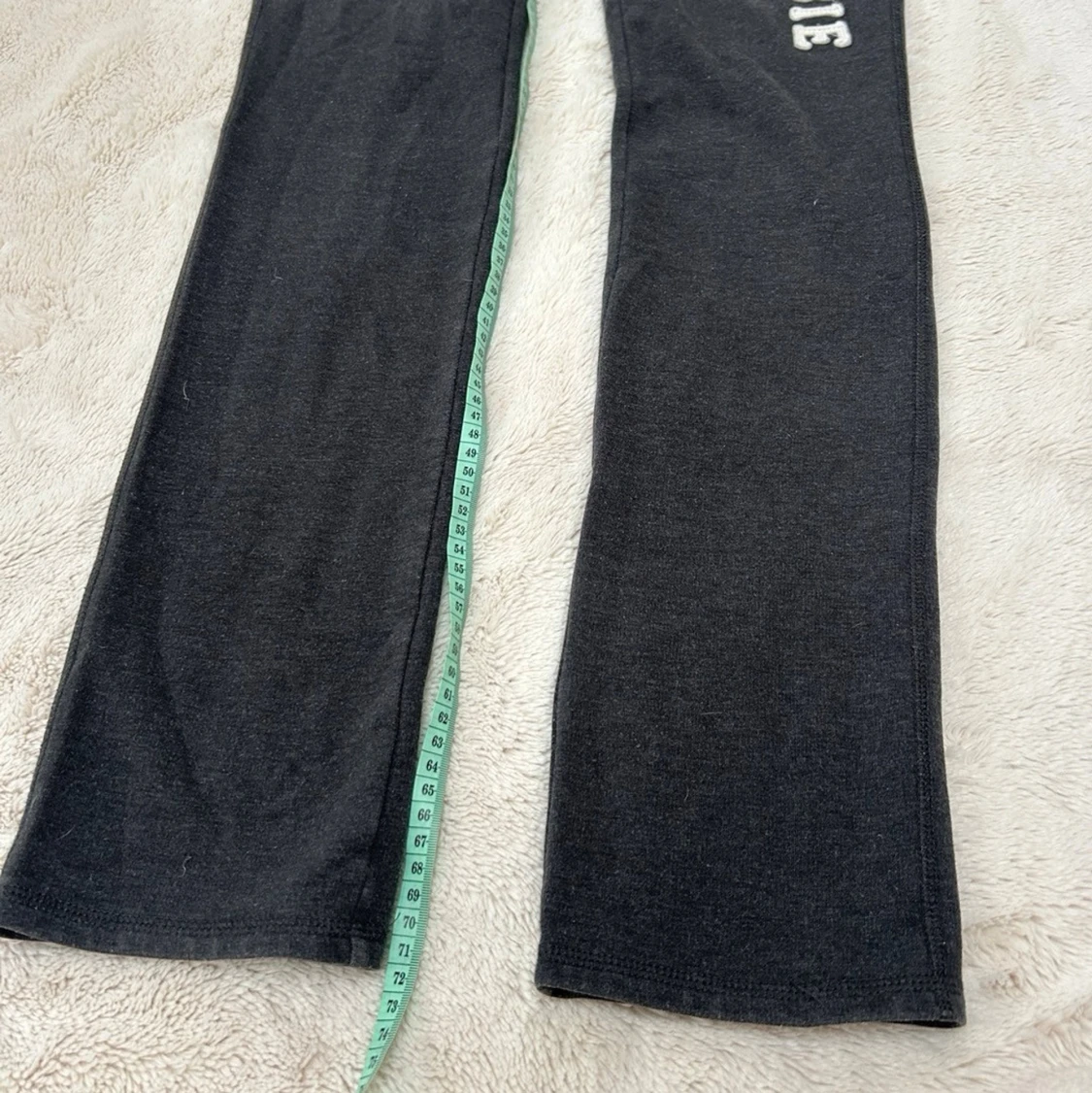 Abercrombie & fitch lågmidjade byxor  - 4