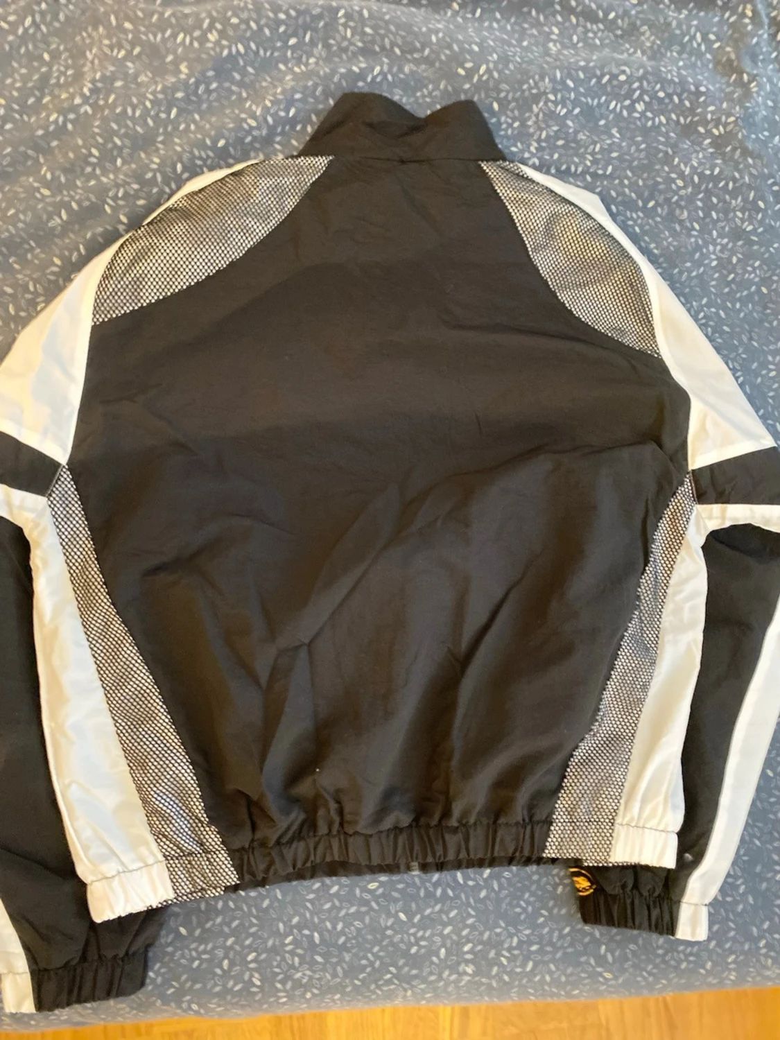 Svart och vit vindjacka från Corteiz - 2