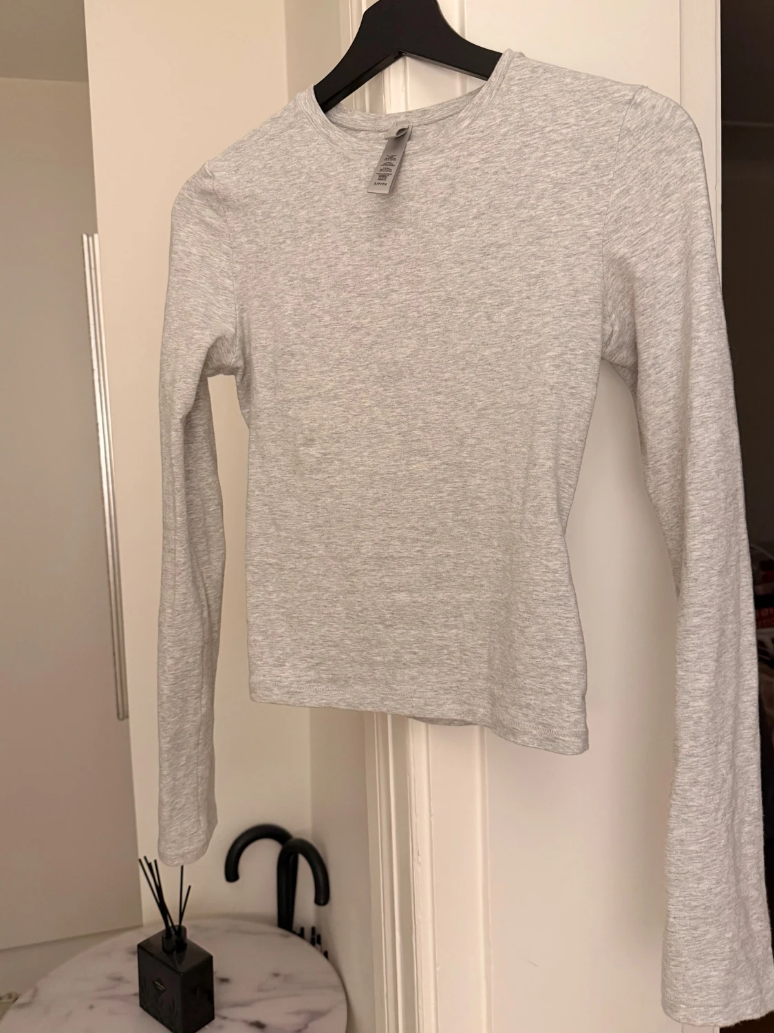 Långarmad tröja från SKIMS - 1